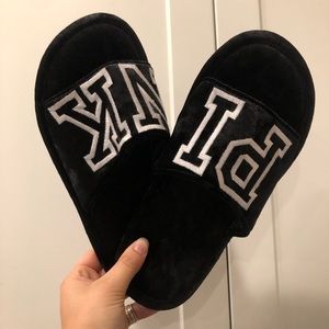 PINK Victoria's Secret Shoes - nwot VS PINK Slippers PINK Victoria's Secret Shoes - nwot VS PINK Slippers